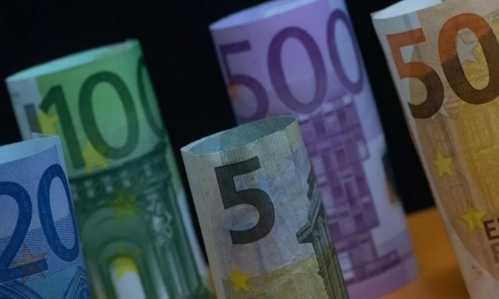 Μέχρι τέλη Δεκεμβρίου το επίδομα σε χαμηλοσυνταξιούχους, υγειονομικούς και ΑμΕΑ